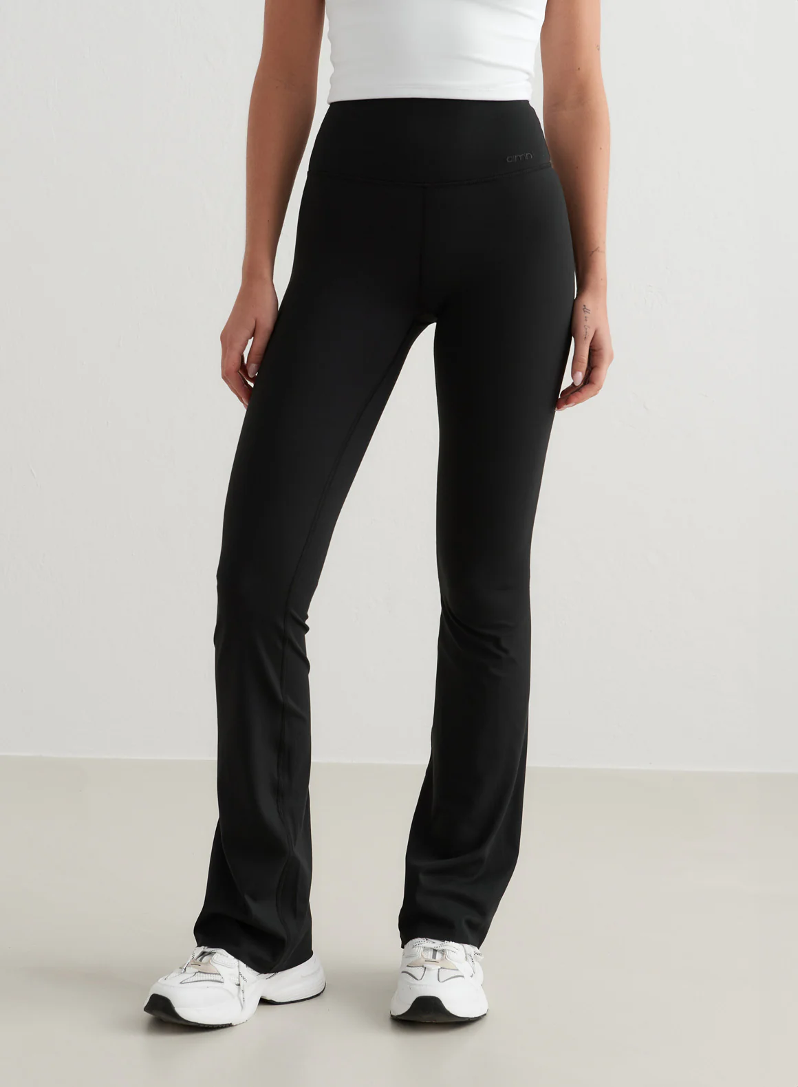 Black Sense Flare Tights - Image 96