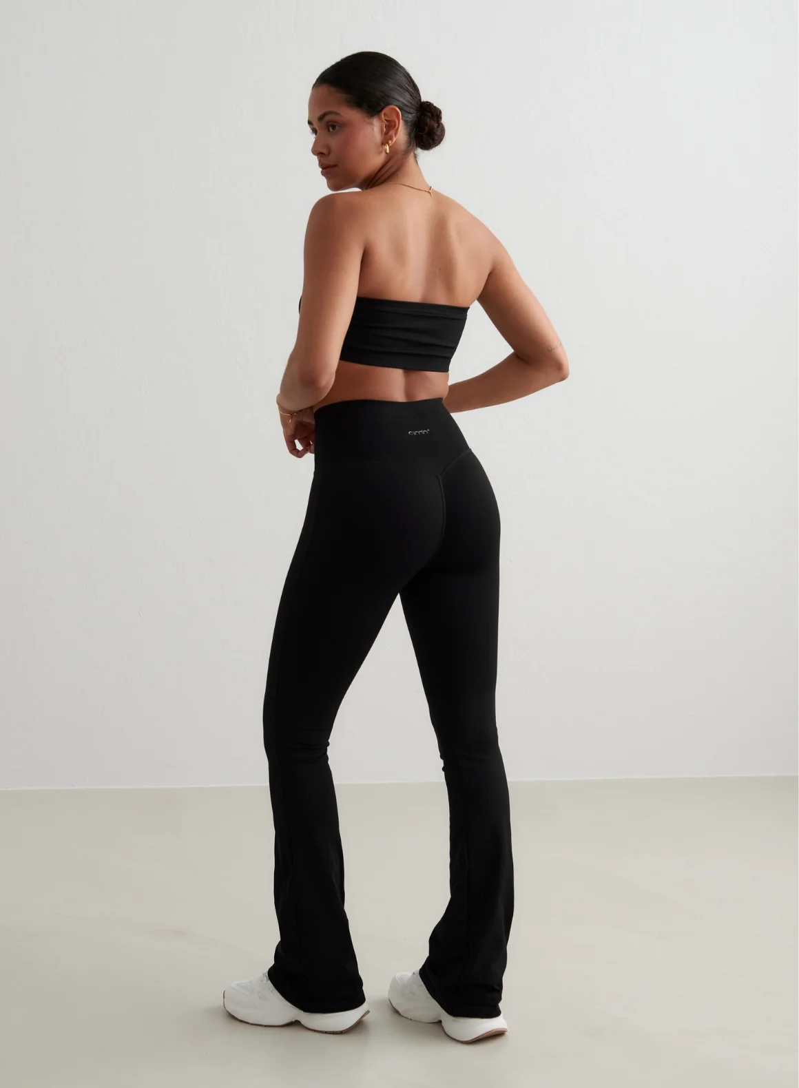 Black Shape Seamless Flare Tights - Image 51