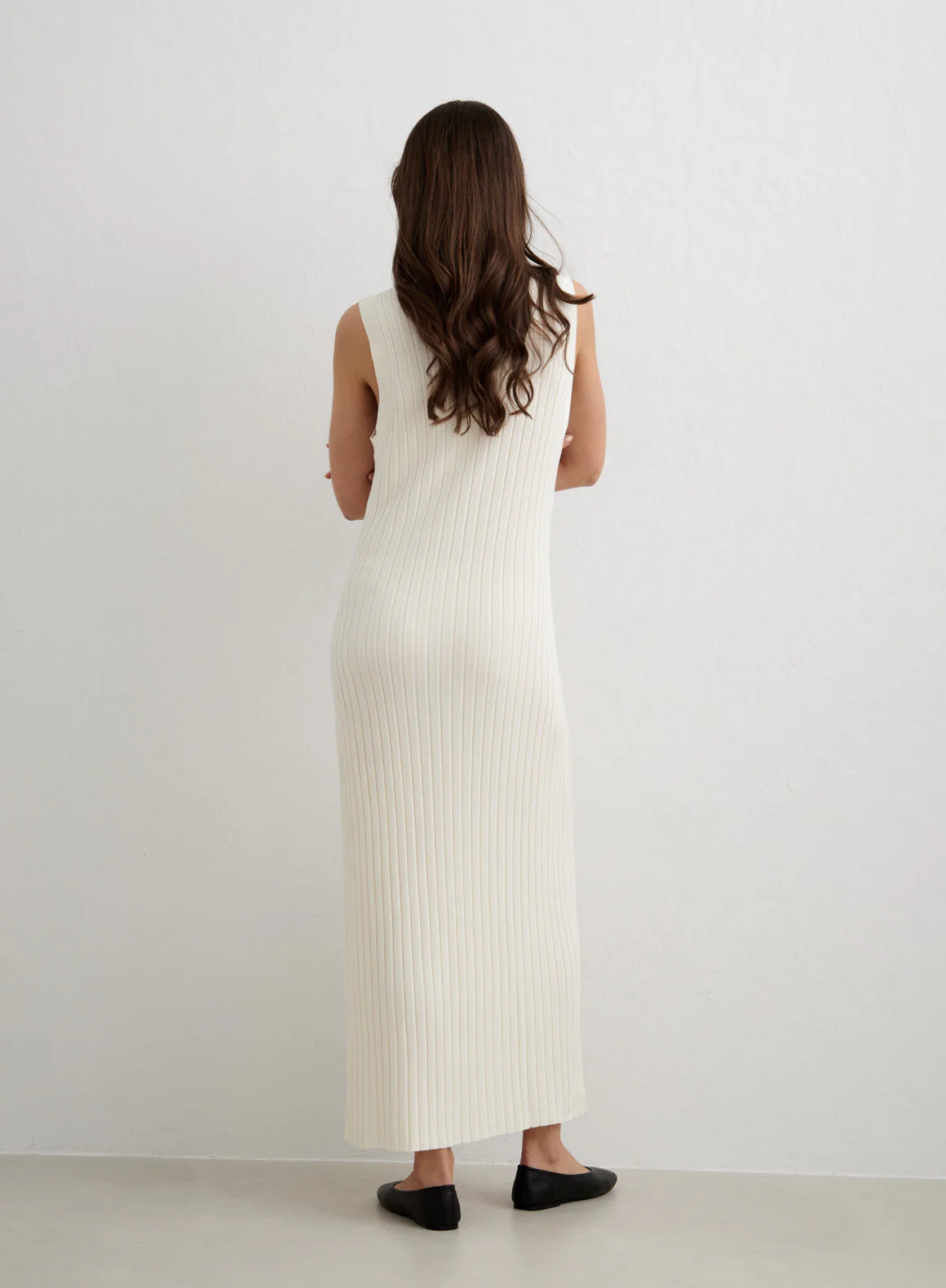 Off White Sleeveless Knit Dress - Image 2