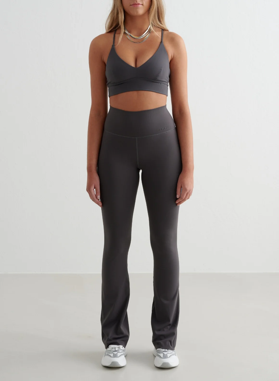 Shadow Grey Sense Flare Tights & Strap Bra Set